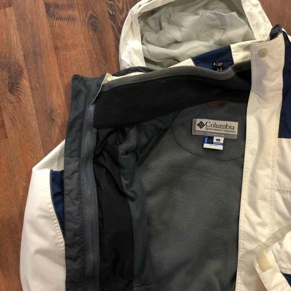 Columbia Winter Jacket with Removable Fleece Layer - Picture 2 of 6